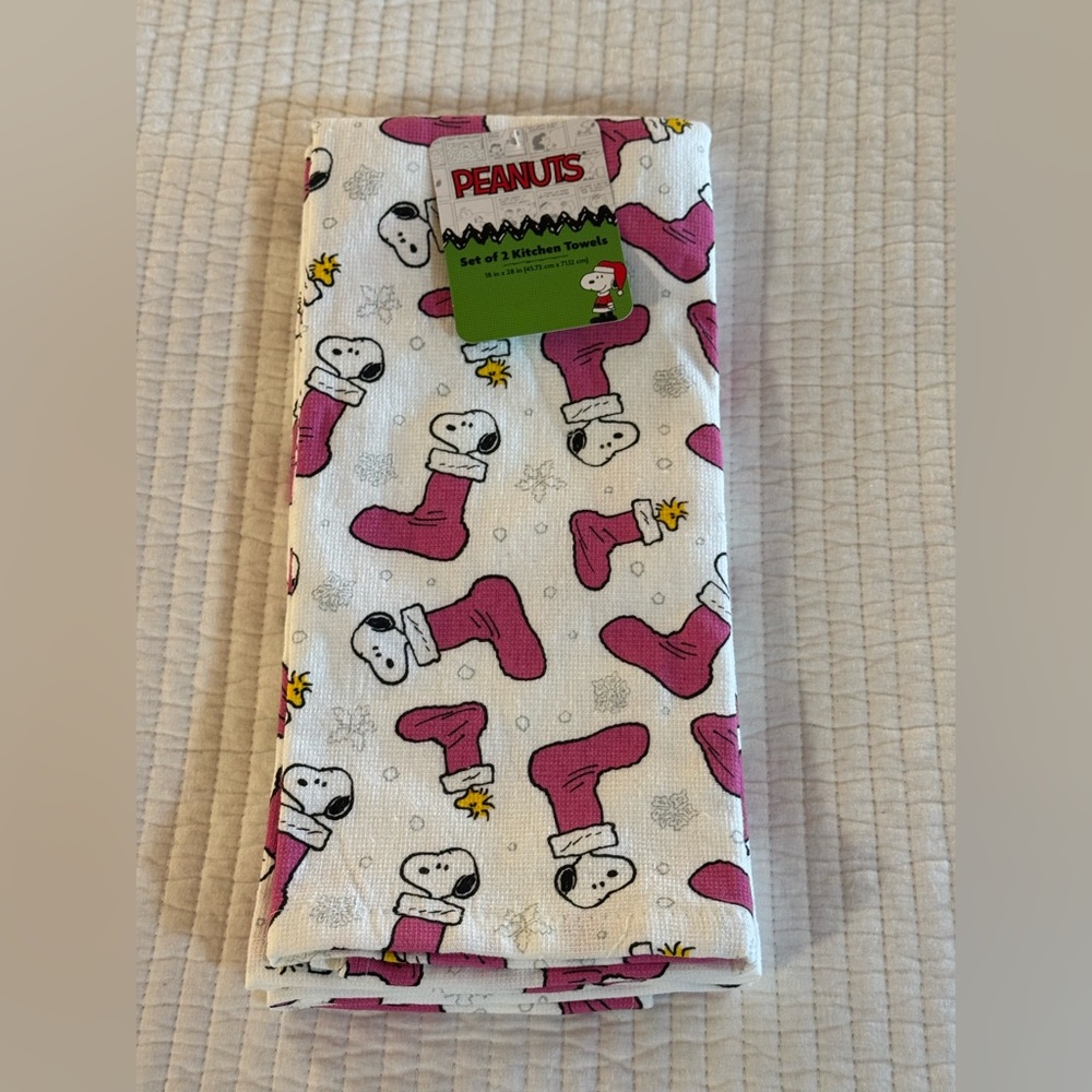 Set of 2 Kitchen Towels - Peanuts Snoopy Woodstock white pink NWT!